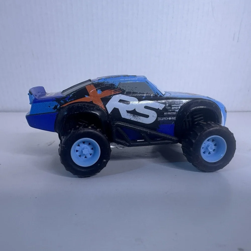 Disney Pixar Cars Cal Weathers XRS Mud Racing Pull Back Vehicle 1:43‎